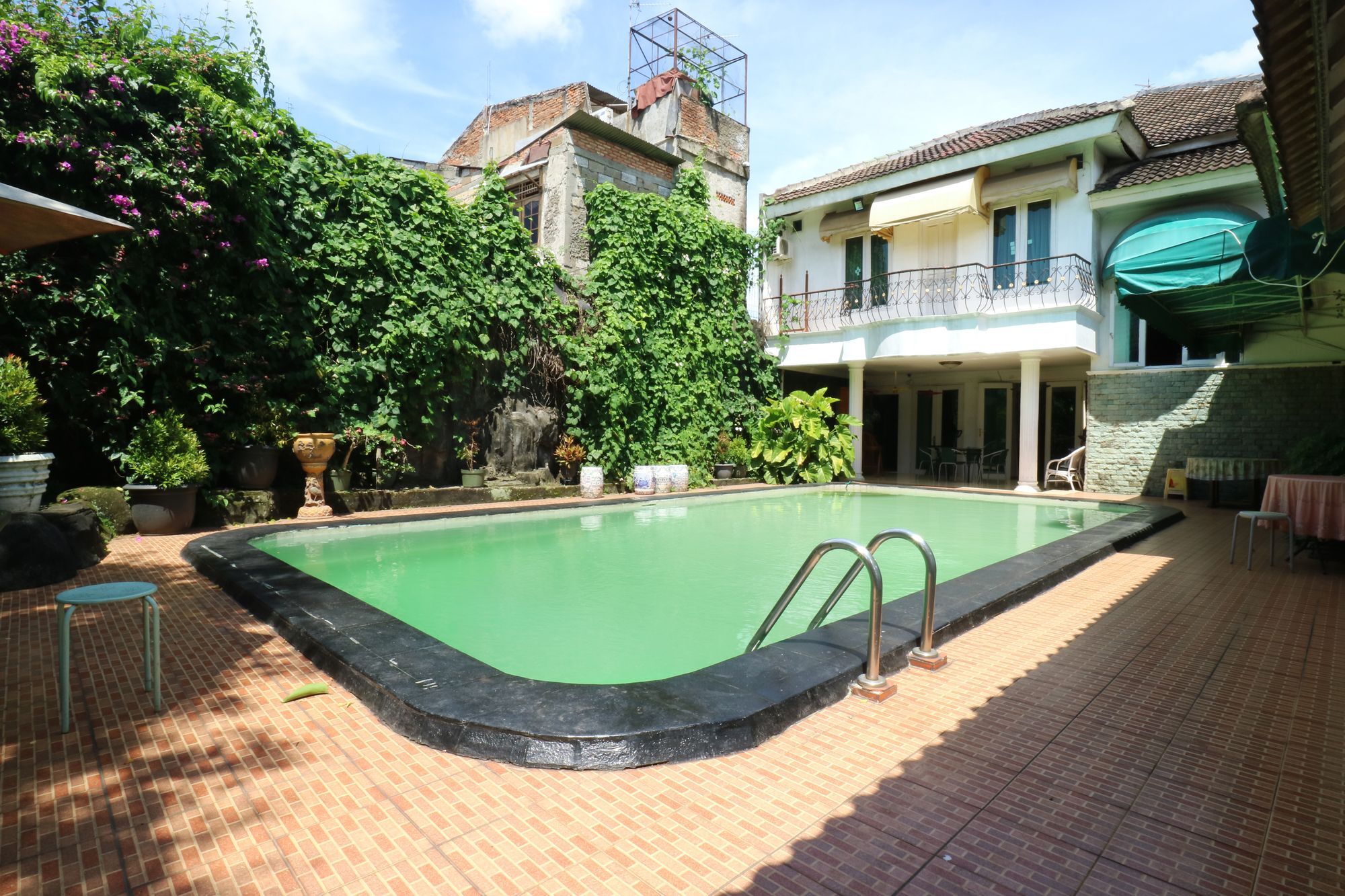 Hotel Sri Manganti Jakarta