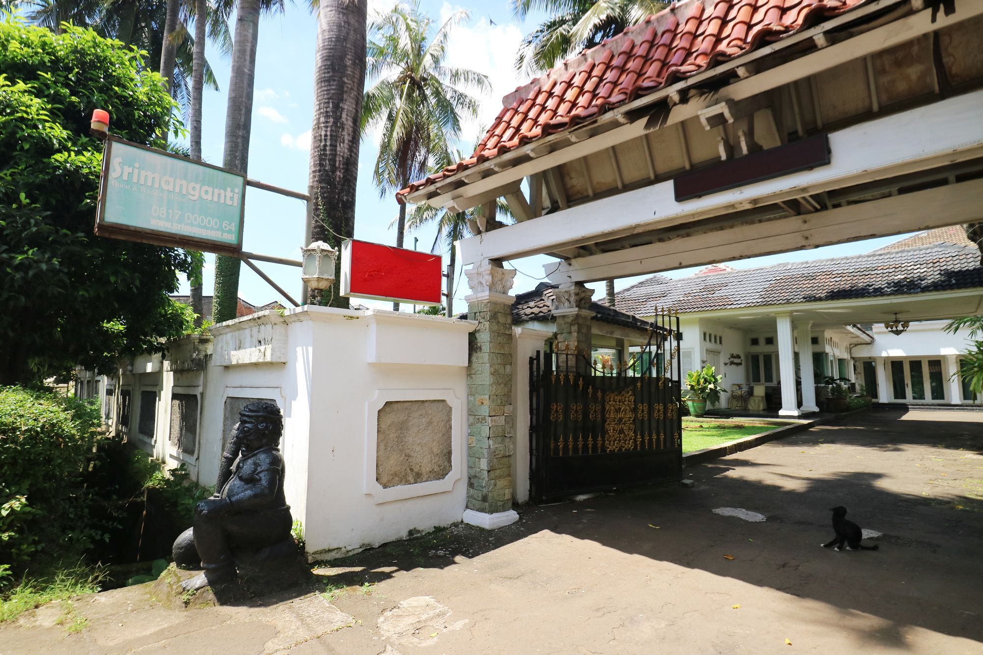Hotel Sri Manganti